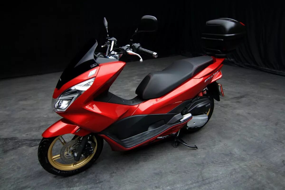 Honda PCX 150. Honda PCX 50 кубов. Скутер Honda PCX. Скутер Хонда 150 кубов. Honda 150 скутер