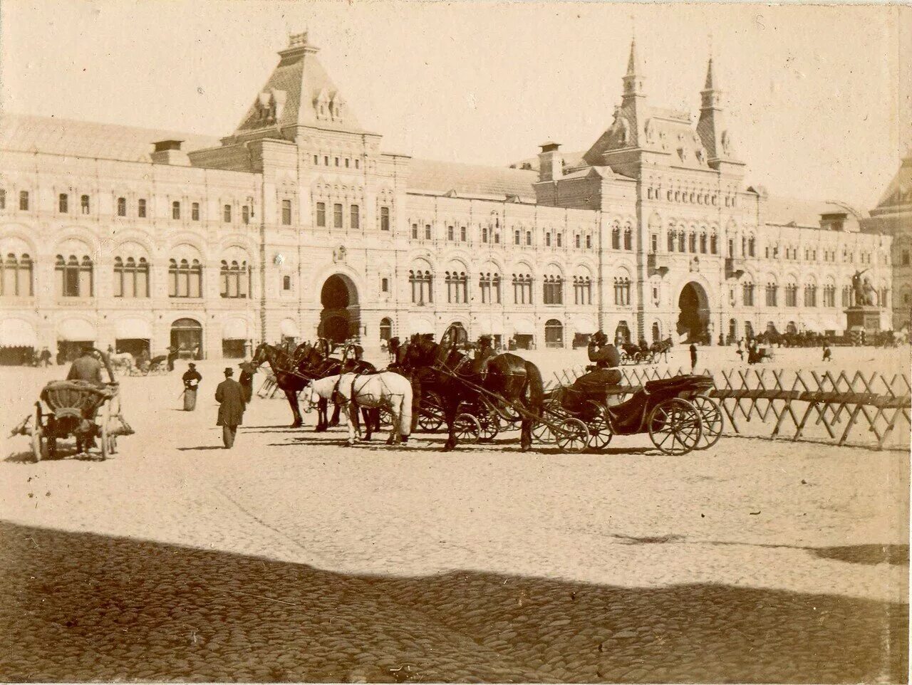 Московский Кремль 1899 год. Красная площадь 100 лет назад. Тверской бульвар 1897. Москва 100 лет назад.