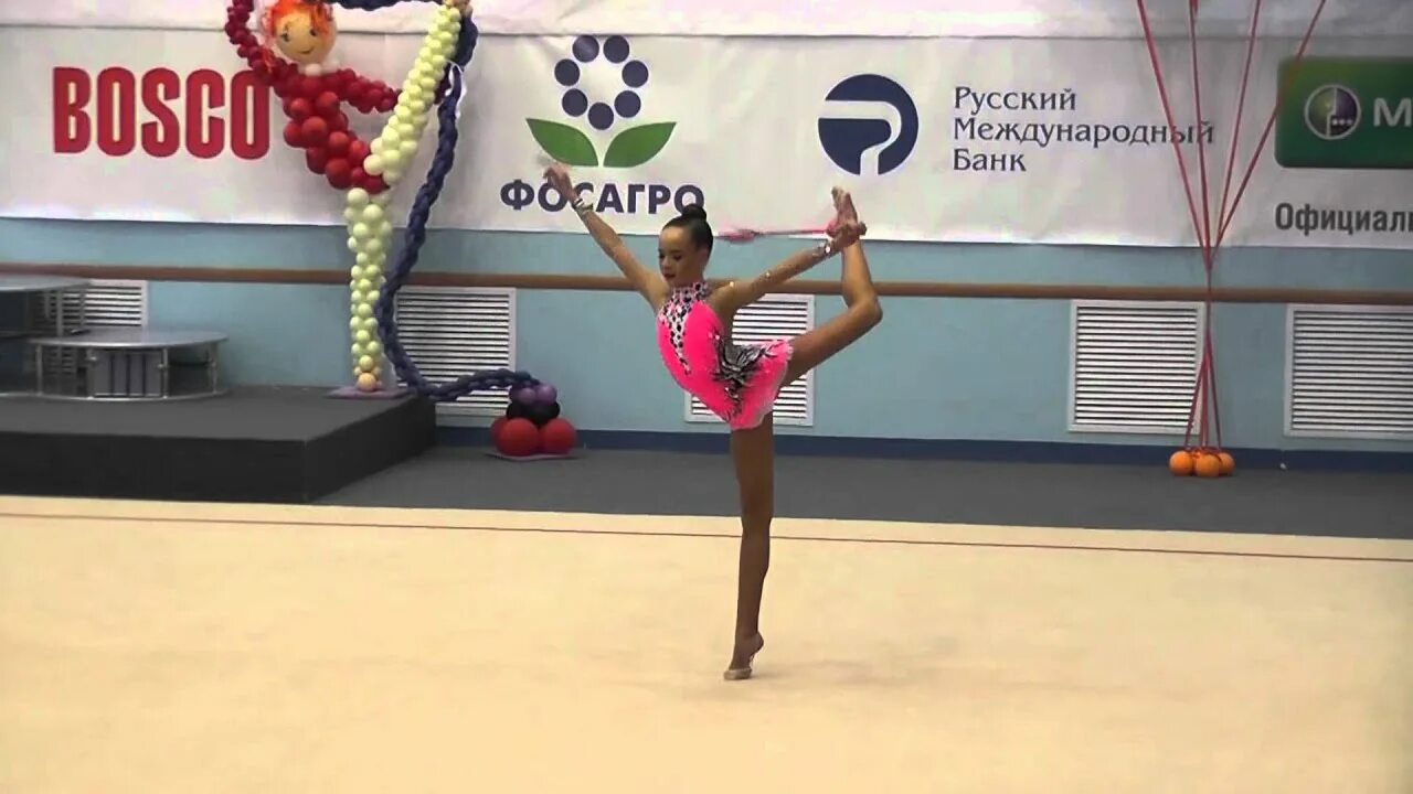Гимнастки на тренировке. Мгфсо художественная гимнастика. Мгфсо таганка художественная. Колотилова григорьевна художественная гимнастика. Мгфсо таганка художественная гимнастика.