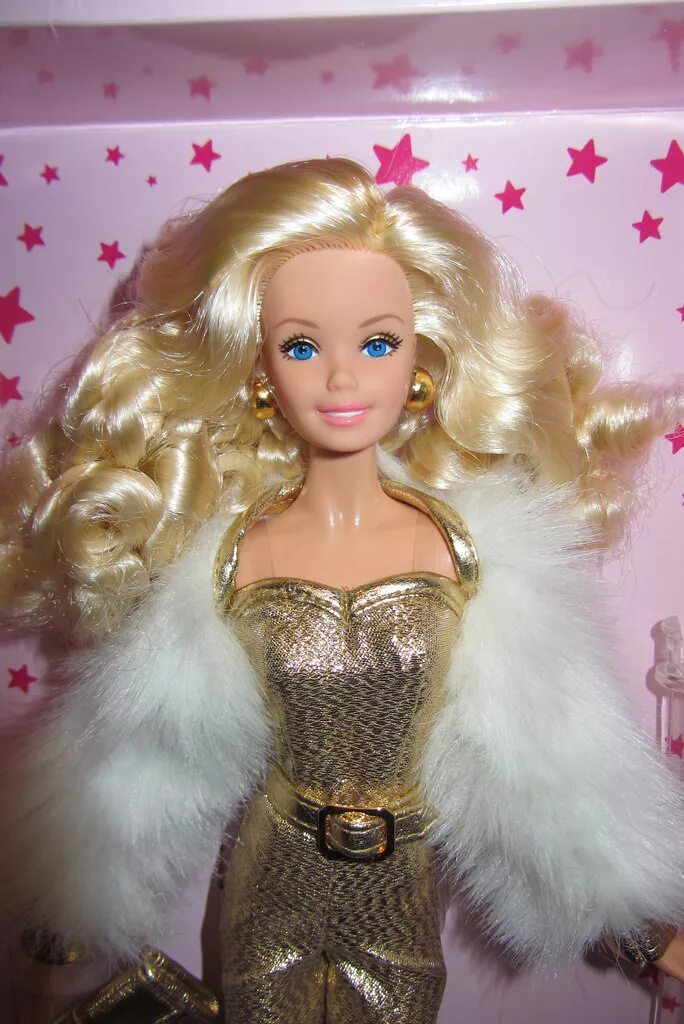 кукла барби в желтом платье. кукла фашионистас золотая. барби с золотыми волосами. куклы барби фашионистас 2013. барби куклы мира.