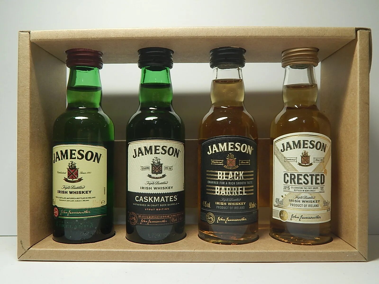 Джемисон крестед виски. Виски джеймсон крестед. Jameson Crested 1 литр. Виски джемисон 1 литр. Как сделать шишковый виски