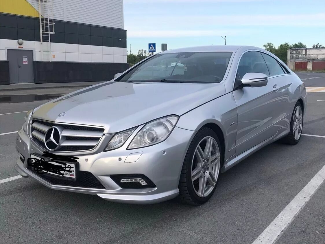 Мерседес е200 e class. Мерседес е 300 2012 серебристый амг. Mercedes benz w212 amg. Мерседес e300 w212. W213 серый селенит.