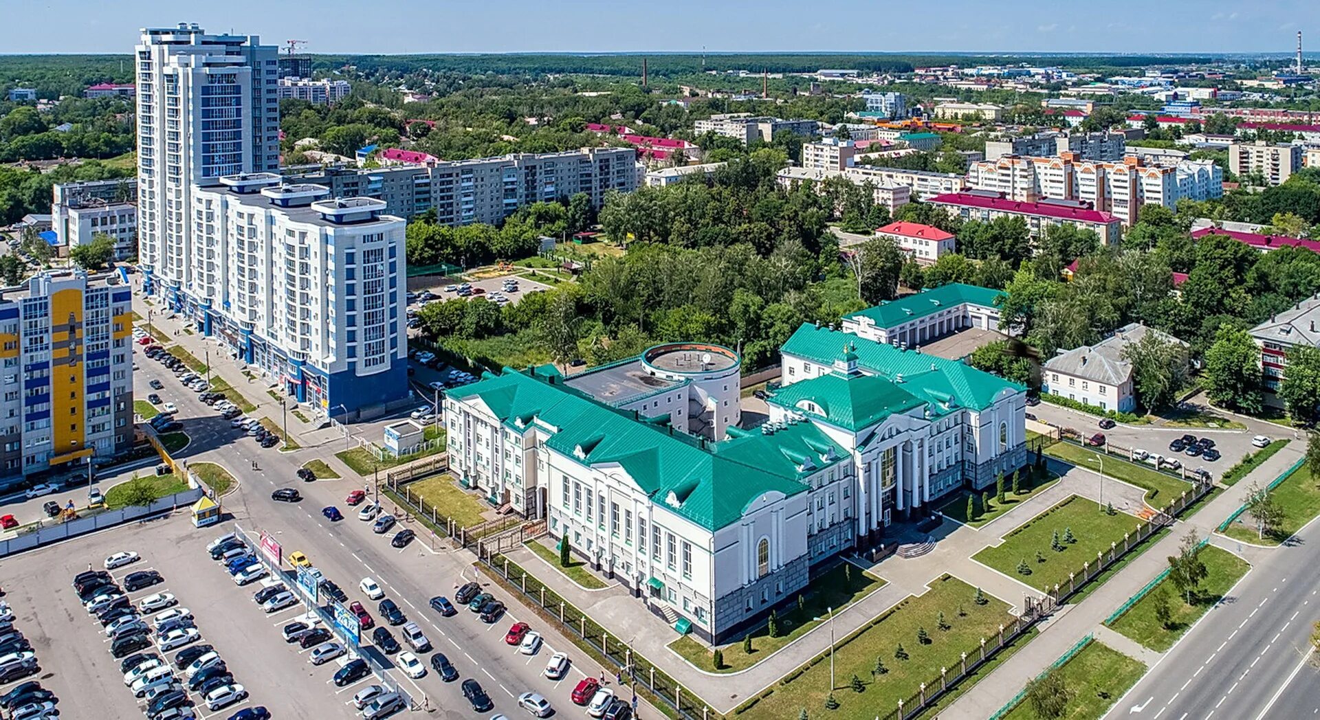 Сколько сегодня в саранске. Город Саранск Республика Мордовия. Саранск центр города. Республика Мордовия столица Саранск. Город Саранск Химмаш.