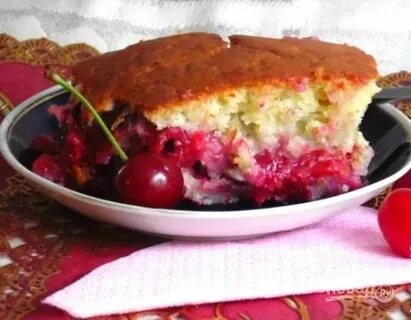 Рецепт заливного простого пирога с вишней