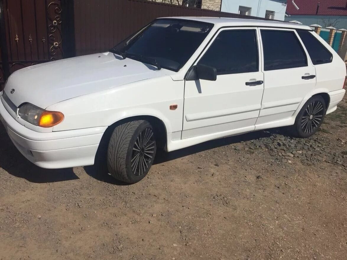 Урюпинск авторынок. Ваз 2114 армавир. Ваз 2114 2004 года. Ваз 2114 2004 года серебристая. Ваз 2114 samara 2013 белая люкс.