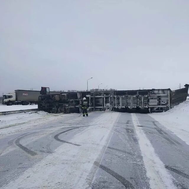 Где закрыли дороги в башкирии сегодня. Трасса м5. 2022. Разбитые дороги. Трасса м5 уфа оренбург.