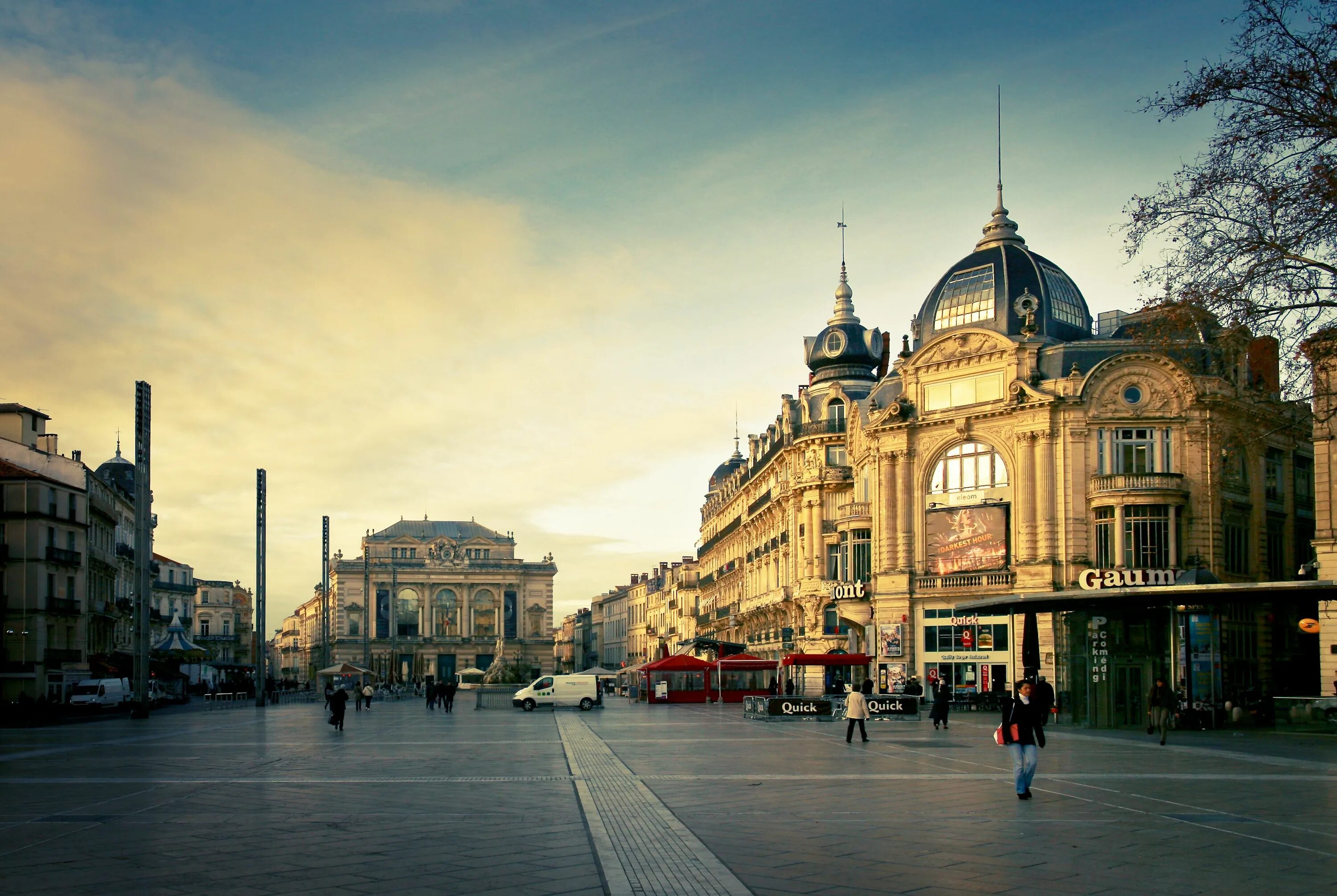 Montpellier france. Montpellier, occitanie, франция. Монпелье площадь комедии. Montpellier france. Франция монпелье природа.