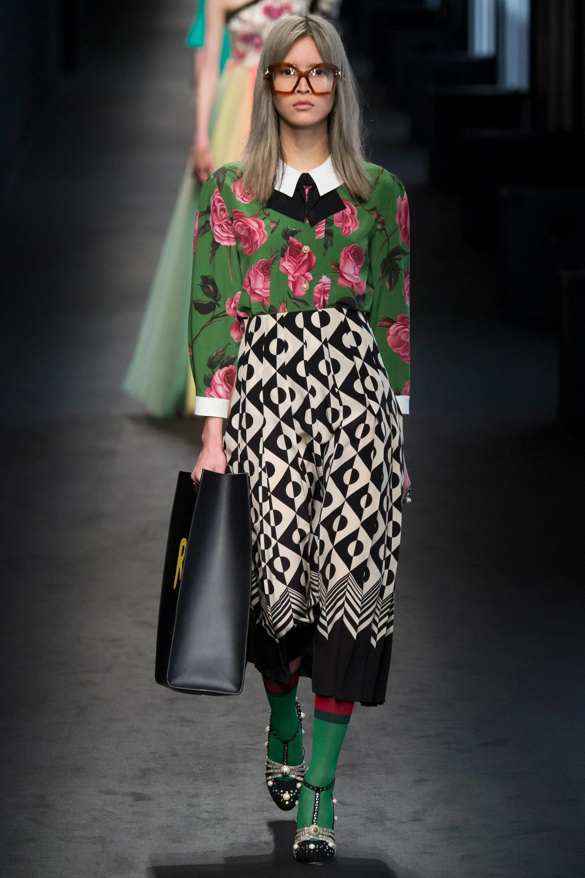Гуччи мода фото Gucci Fall 2016 Ready-to-Wear Collection Vogue