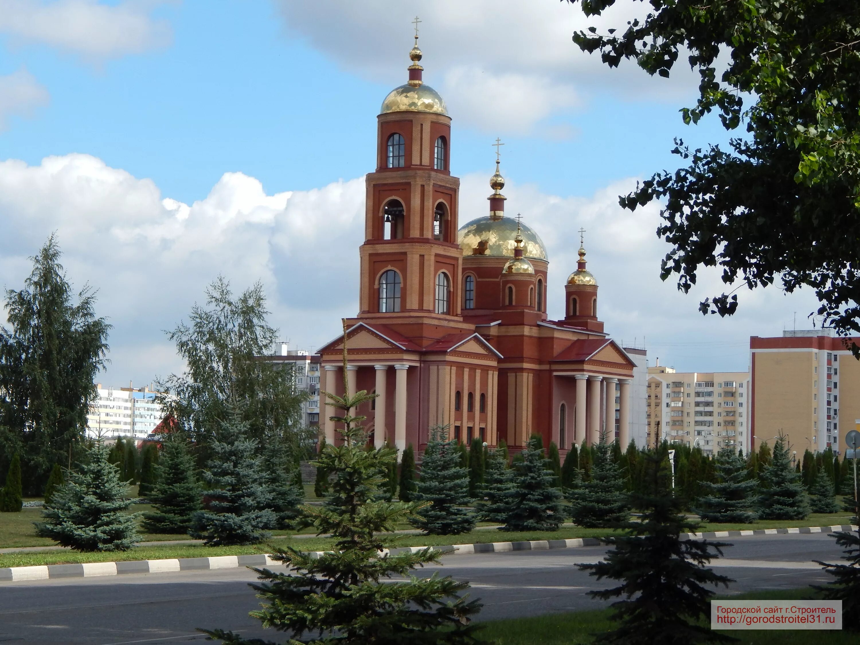 Строитель белгородская область сайт. Г Строитель Яковлевский район. Г.Строитель Яковлевский район Белгородская область. Город Строитель Яковлевский район Белгородская область. Храм Сретения Господня Строитель Яковлевский район.