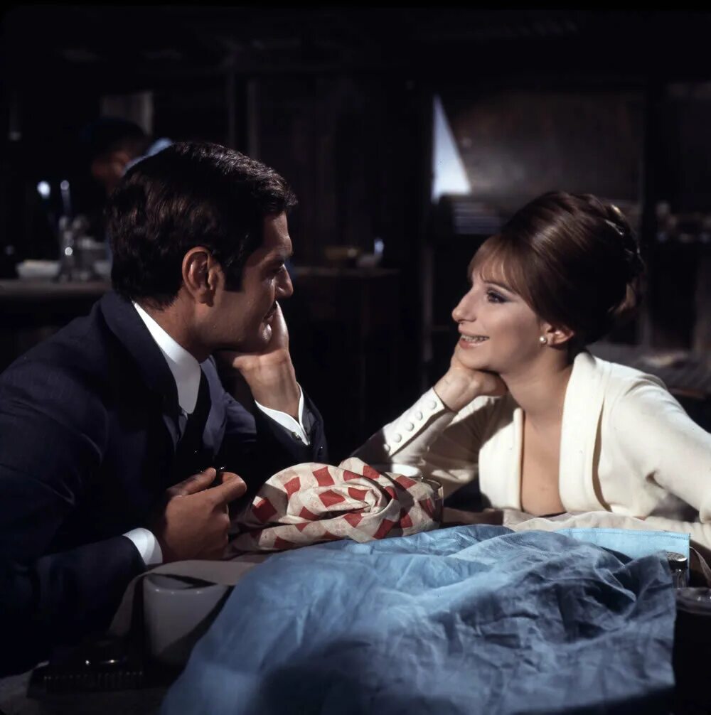 Барбра стрейзанд смешная девчонка. Барбара стрейзанд смешная девчонка. Фанни брайс смешная девчонка. Фанни брайс барбара стрейзанд. Барбара стрейзанд смешная девчонка.