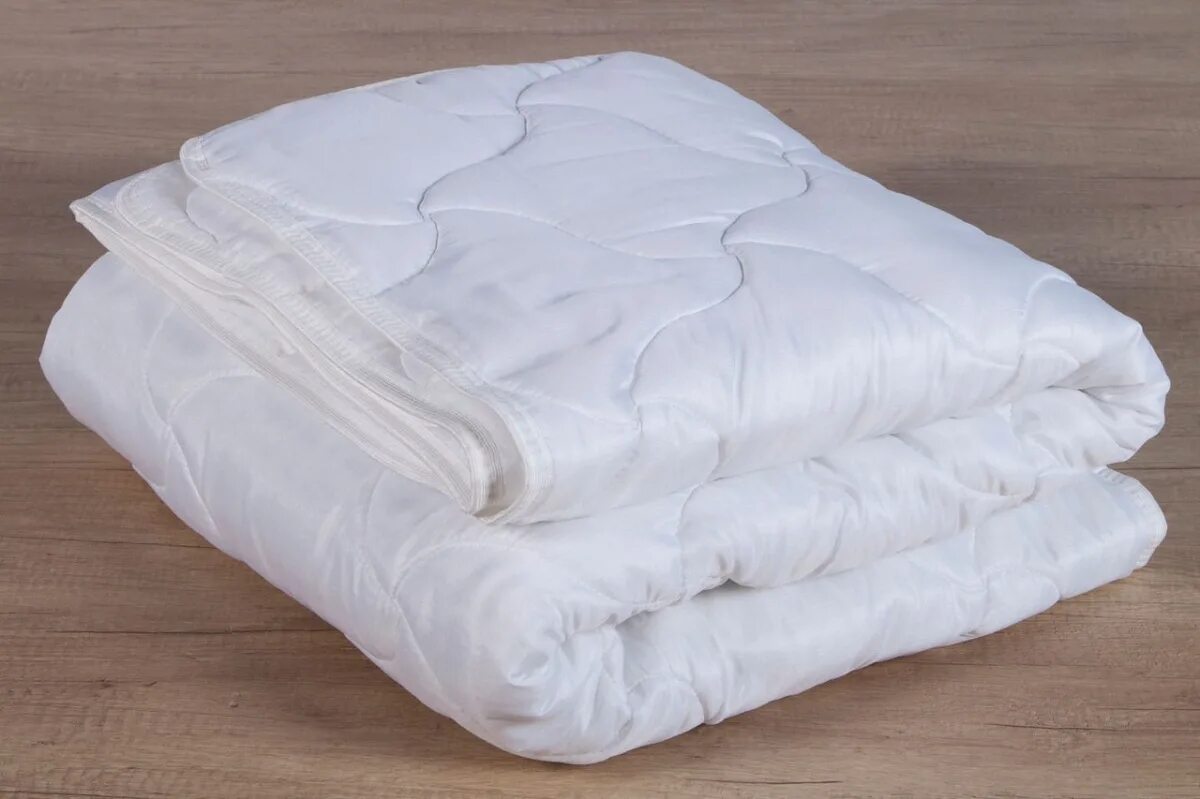 Одеялы. Одеяло 140205 синтепон 150. Одеяло синтепоновое Багира 1,5. Одеяло с синтетическим наполнителем. Одеяло синтепоновое белое.