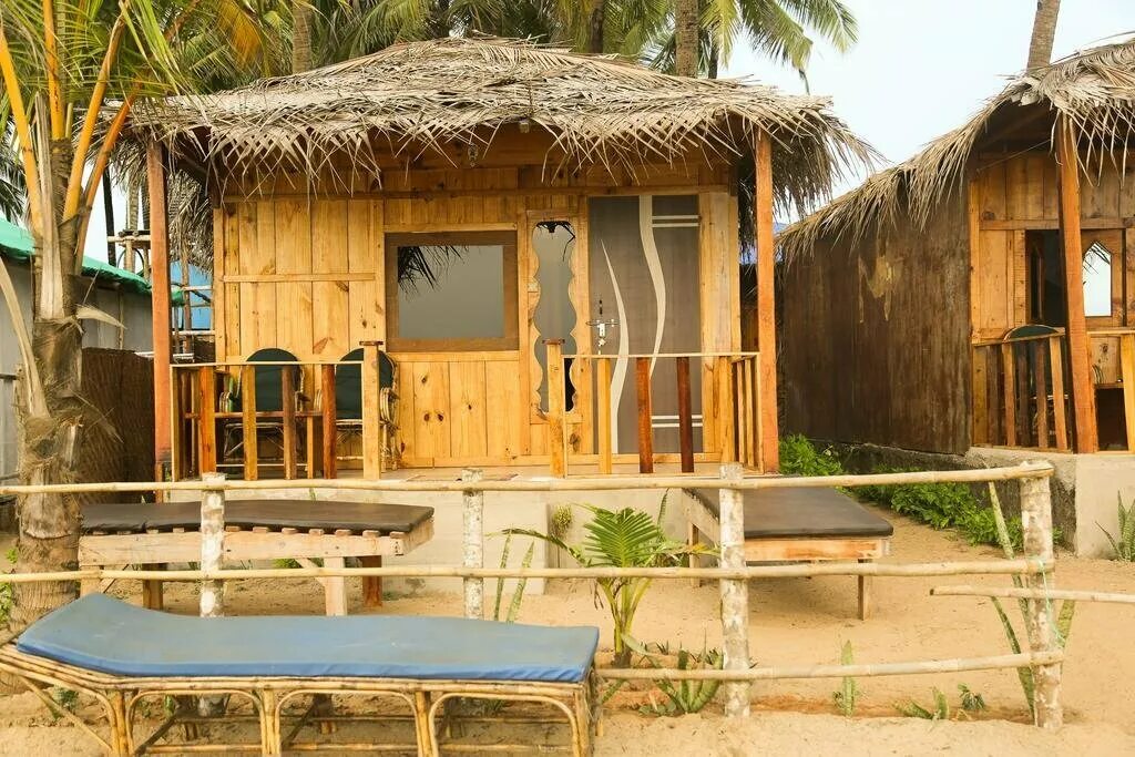 Бич хат. Агонда Гоа Индия. Matashree Beach Huts Гоа. Matashree Beach Huts Canacona Гоа. Хижина на Гоа.