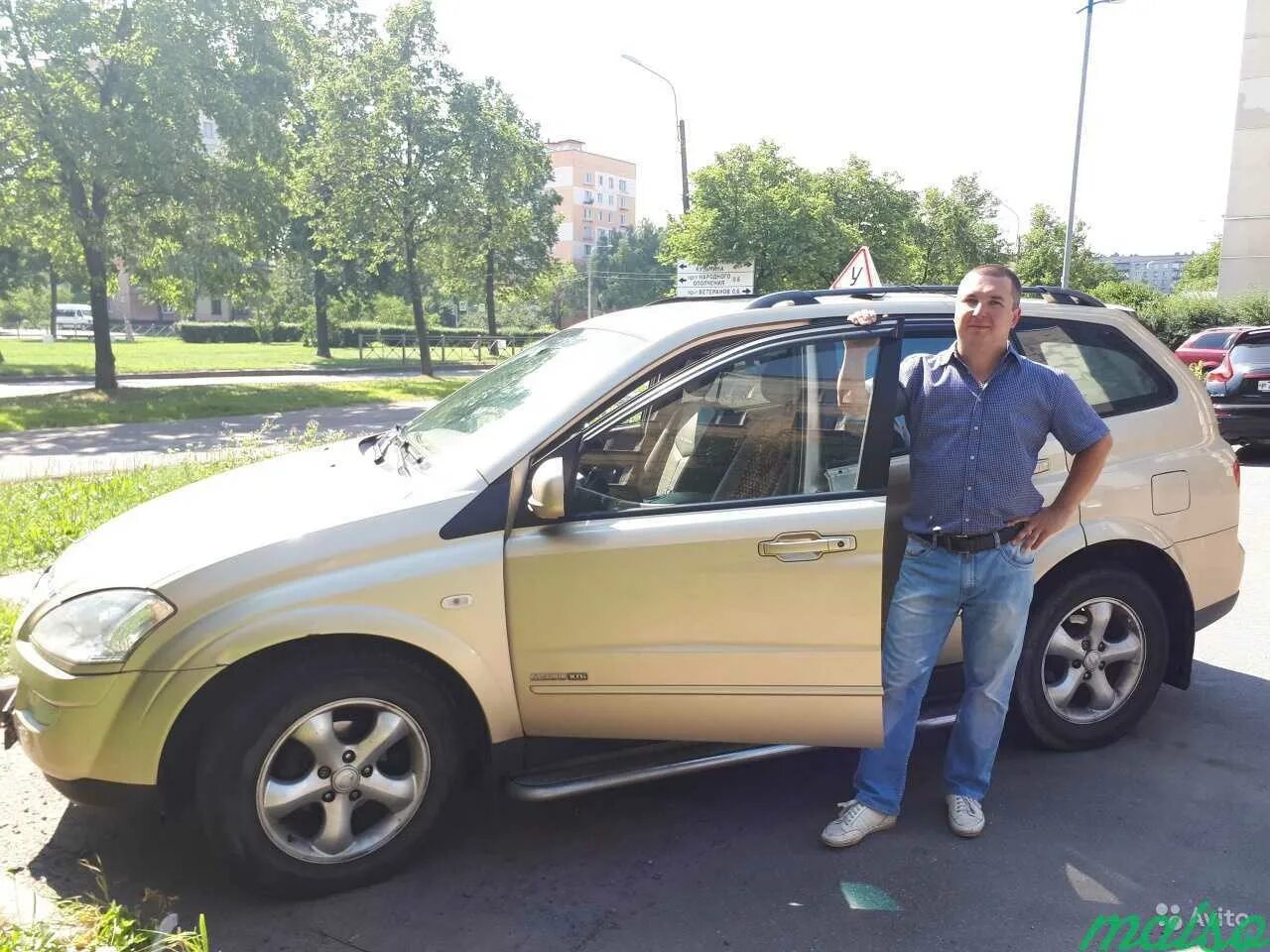 Инструктор по вождению в спб. Криушин тренер денис. Инструктора спб. Денис игнатовский тренер. Автошкола водитель.