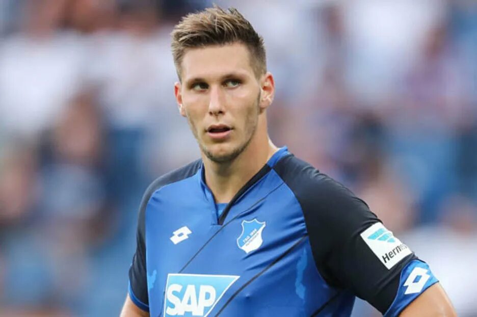 Sule футболист. Никлас зюле вес. Зюле футболист. Sule футболист. Никлас зюле футболист.