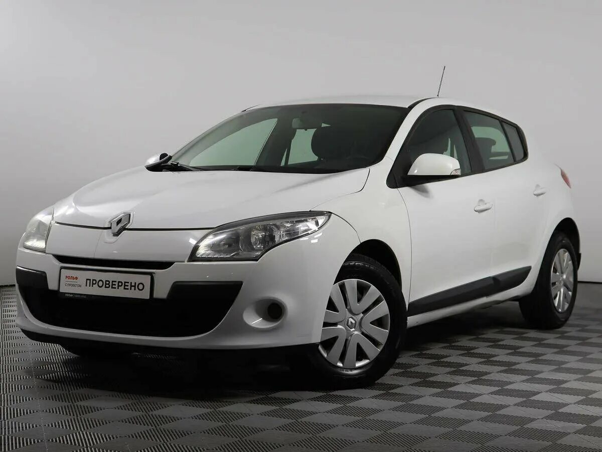 Megane хэтчбек. Рено Меган 2011 хэтчбек. Reno Megane 3 2011. Рено Меган 3 хэтчбек 2011. Рено Меган 2011 года хэтчбек.