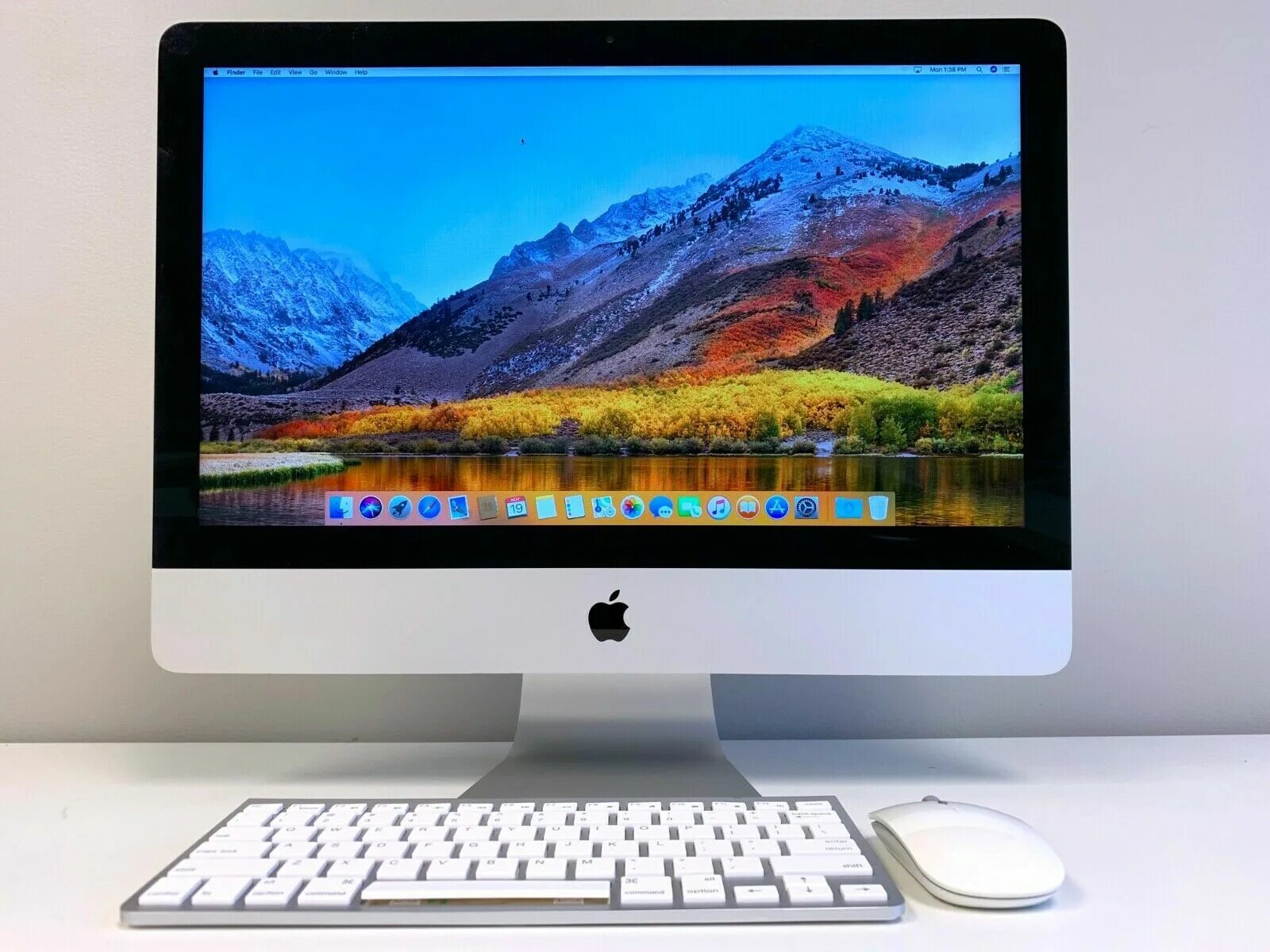 Apple desktop. IMAC 21.5 2021. Моноблок эйпл Мак. Компьютер эпл 512 ГБ. Настольный компьютер Apple IMAC 21.5.