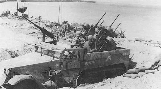 Зенитные бронетранспортеры м17. Раскраска катюша военная техника бм13. М17 сау. Бм 13 м. М-17 зенитная установка.