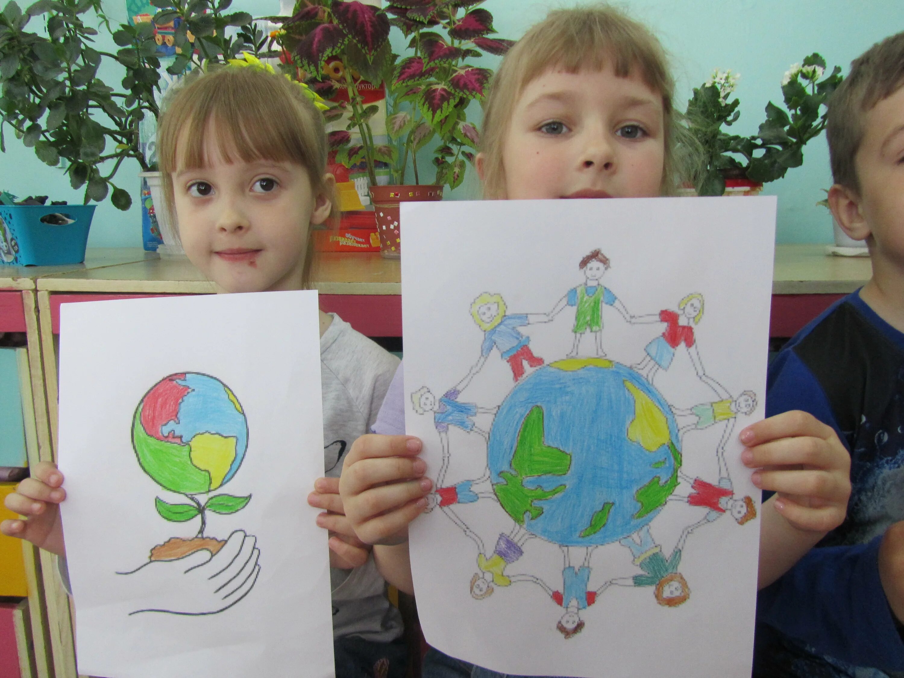 Земля тема в доу. Рисование день земли подготовительная группа. Рисуем с дошкольниками. Рисование земля наш общий дом. Рисование для детей дошкольного возраста.