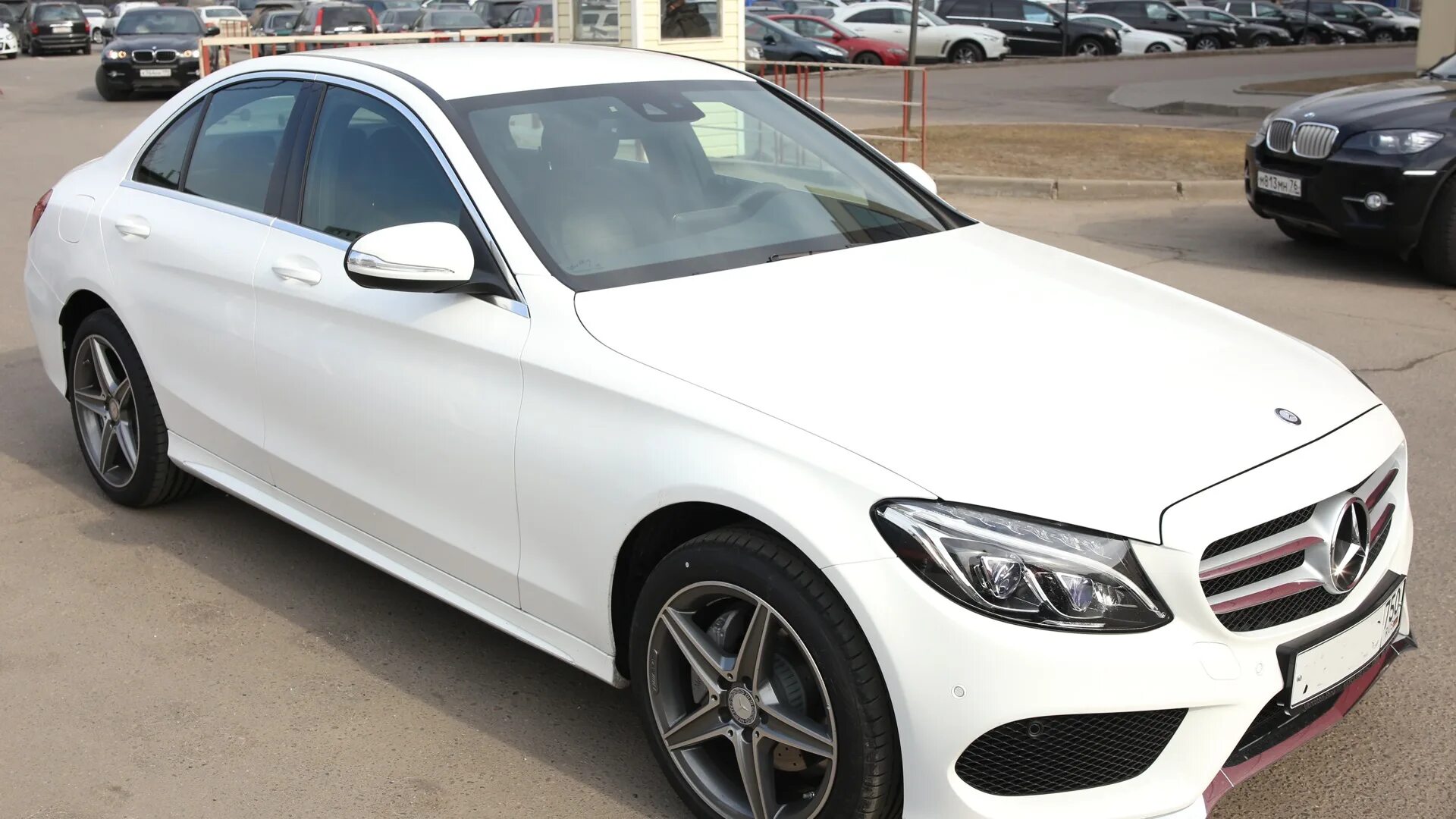 Купить мерседес w205. Mercedes Benz c180 w205. Mercedes c180 w205. Мерседес c180 белый. C205 Mercedes.