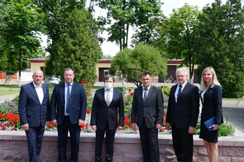 Общее собрание акционеров. Акционеры минск. Акционеры минск. Собрание банкиров. Видеоролик о компании.