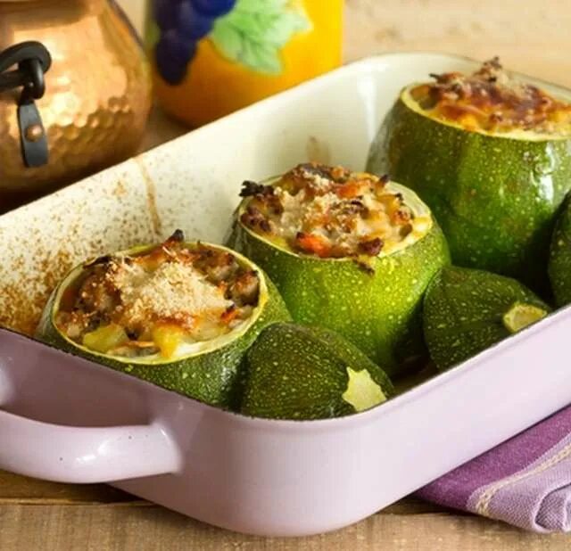 кабачок горшочек рецепт. кабачки в горшочках в духовке. кабачок аппетитный горшочек. кабачок горшочек. кабачки цуккини фаршированные.