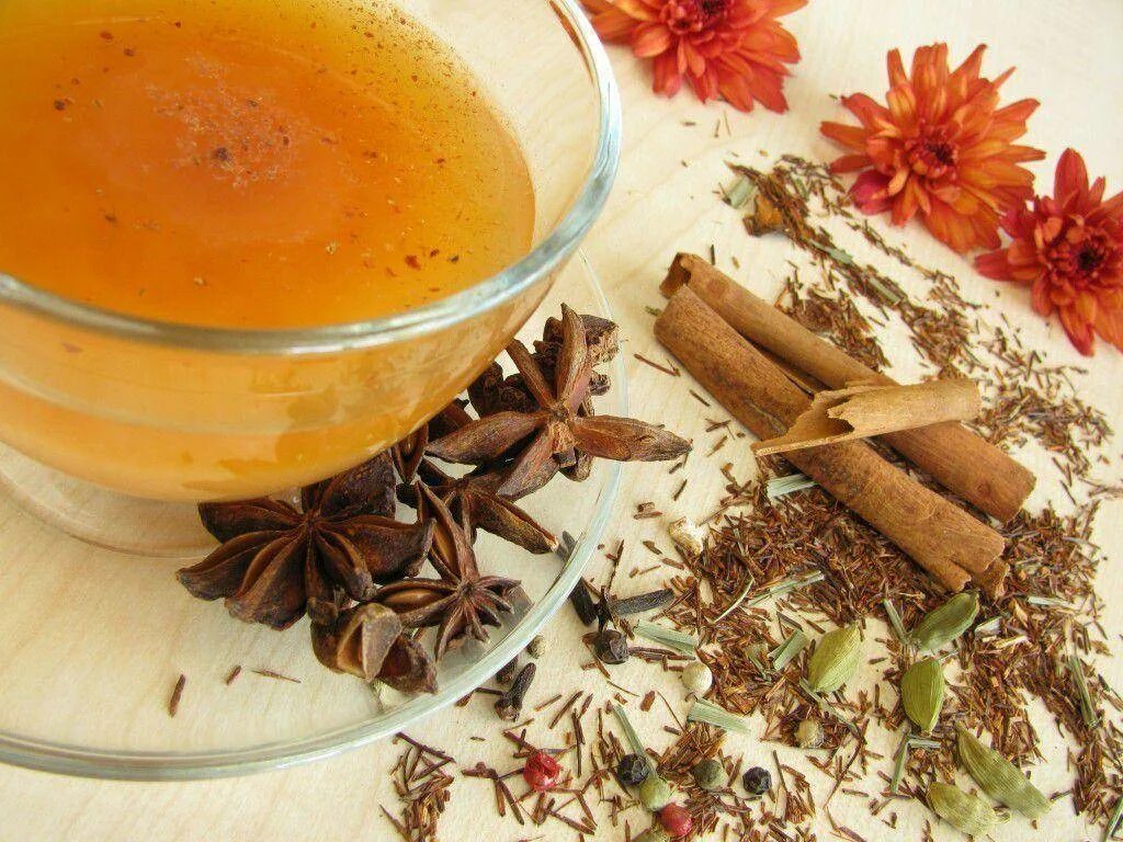 Рецепт пряного. Корица гвоздика кардамон имбирь. Пряный чай масала. Чай травяной масала. Масала Непал.