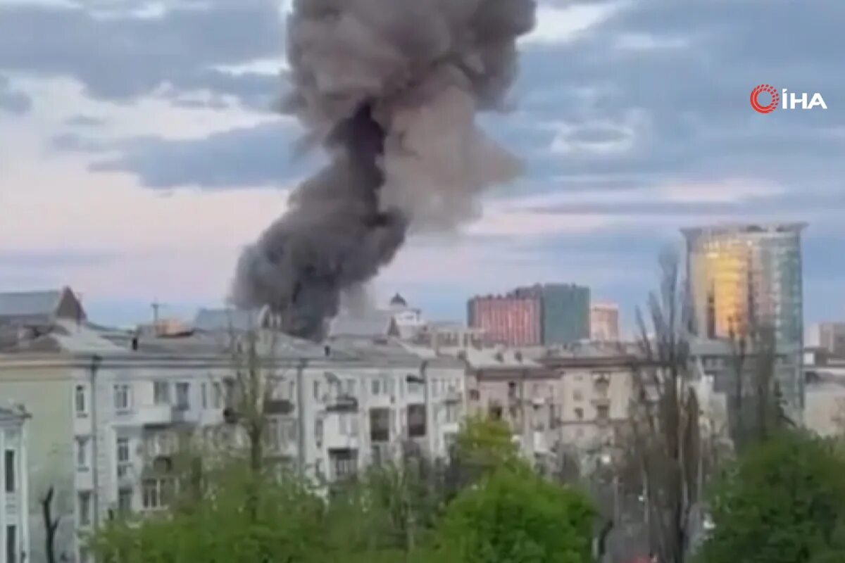 Взрывы в Киеве. В Киеве прогремели два взрыва. Почему не наносят удары по киеву