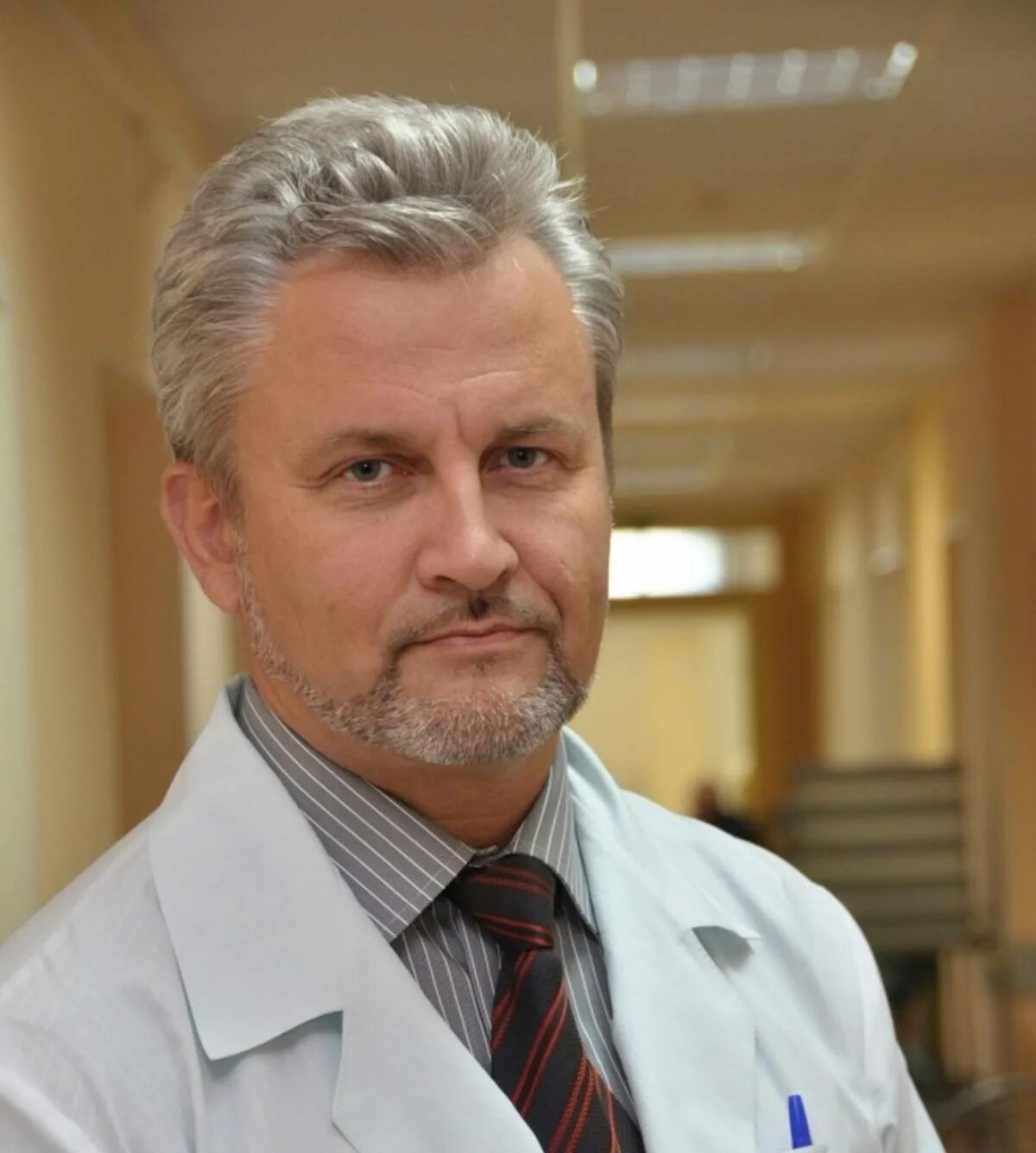 Добряков хирург. Добряков хирург