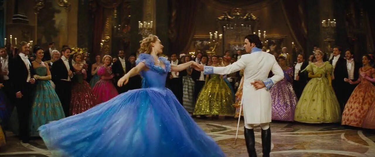 Бал изменивший судьбу. Золушка (cinderella) 2015. золушка 2015 золушка и принц танец. золушка 2015 бал. золушка фильм 2015 бал.