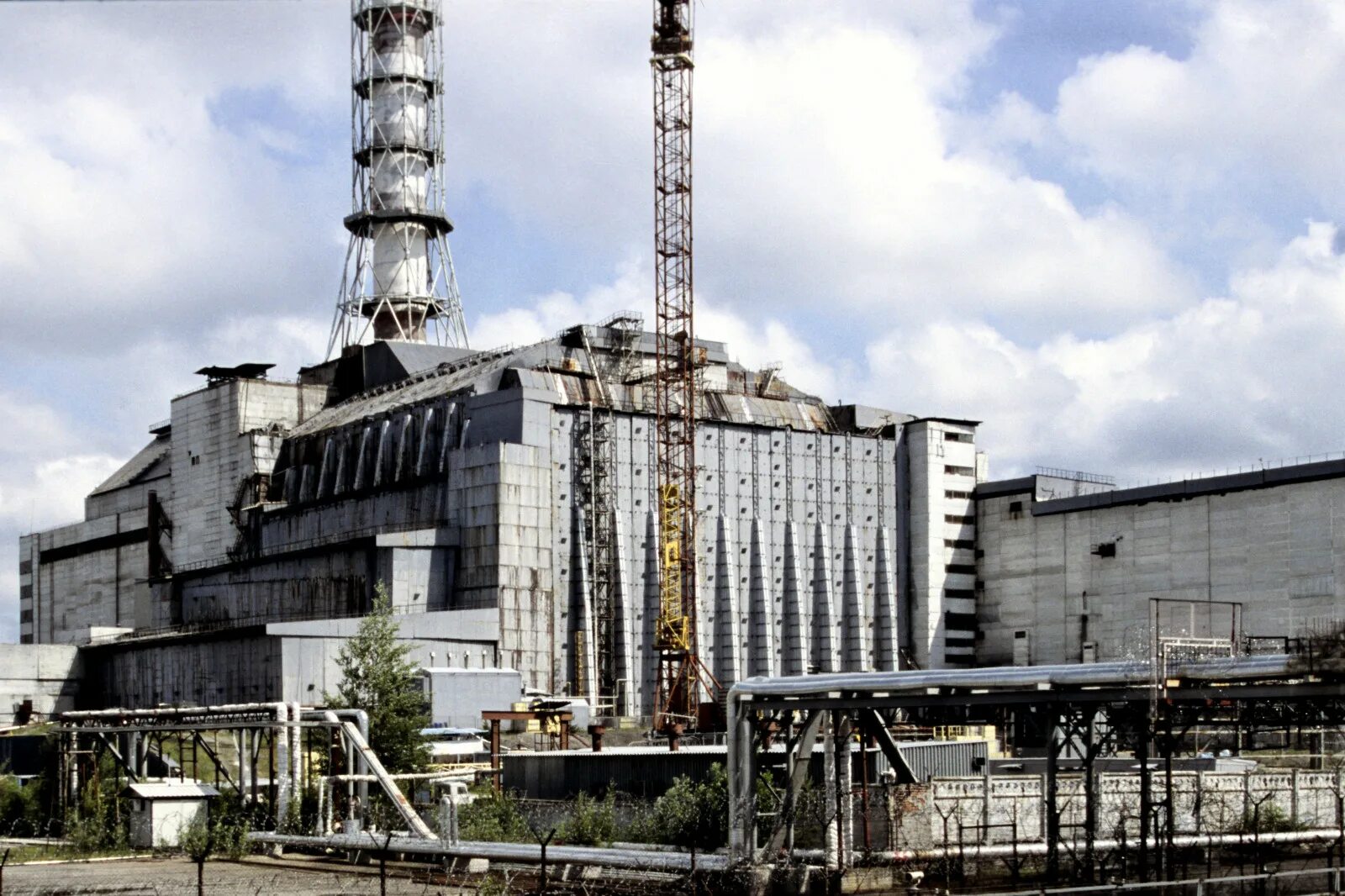 Все о чернобыле. Припять четвертый энергоблок. АЭС Чернобыль четвёртый энергоблок. Атомная электростанция Чернобыль сейчас. Припять Чернобыль ЧАЭС.