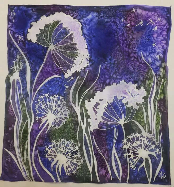 Изображение изделий выполненных в технике батика. Горячий батик с эффектом кракле. Горячий батик техника кракле. Батик одуванчики набрызг.