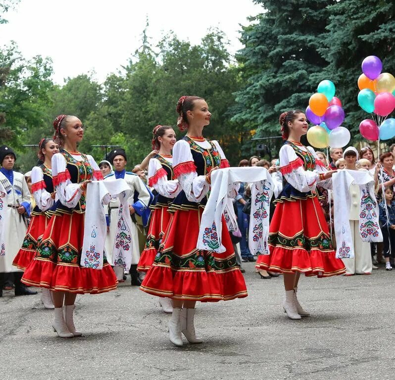 ставропольская группа. магистр ставрополь группа фото. круглолесское ставропольский край. музыкальная группа из ставрополя. фолк группы ставрополь.