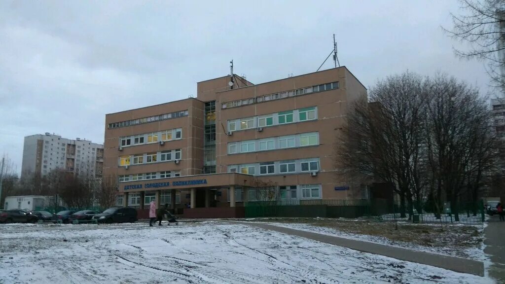 Дгп 132 дзм. Травмпункт детский новоорловская. Новоорловская 2 поликлиника. Поликлиника 132 новопеределкино. Травмпункт детский новоорловская.