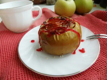 Фаршированные яблоки в духовке