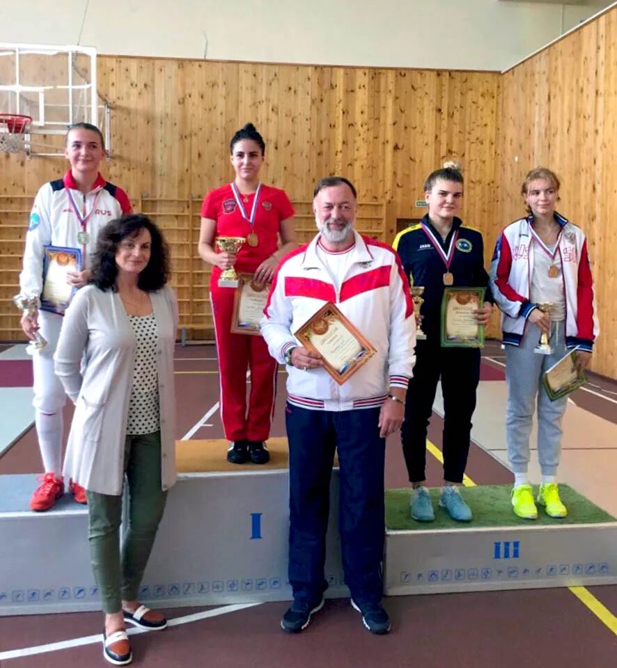 Спортивная школа осетинская. Манана саумова спортсменка фехтование. ростовское училище олимпийского резерва. школа фехтования новогорск.