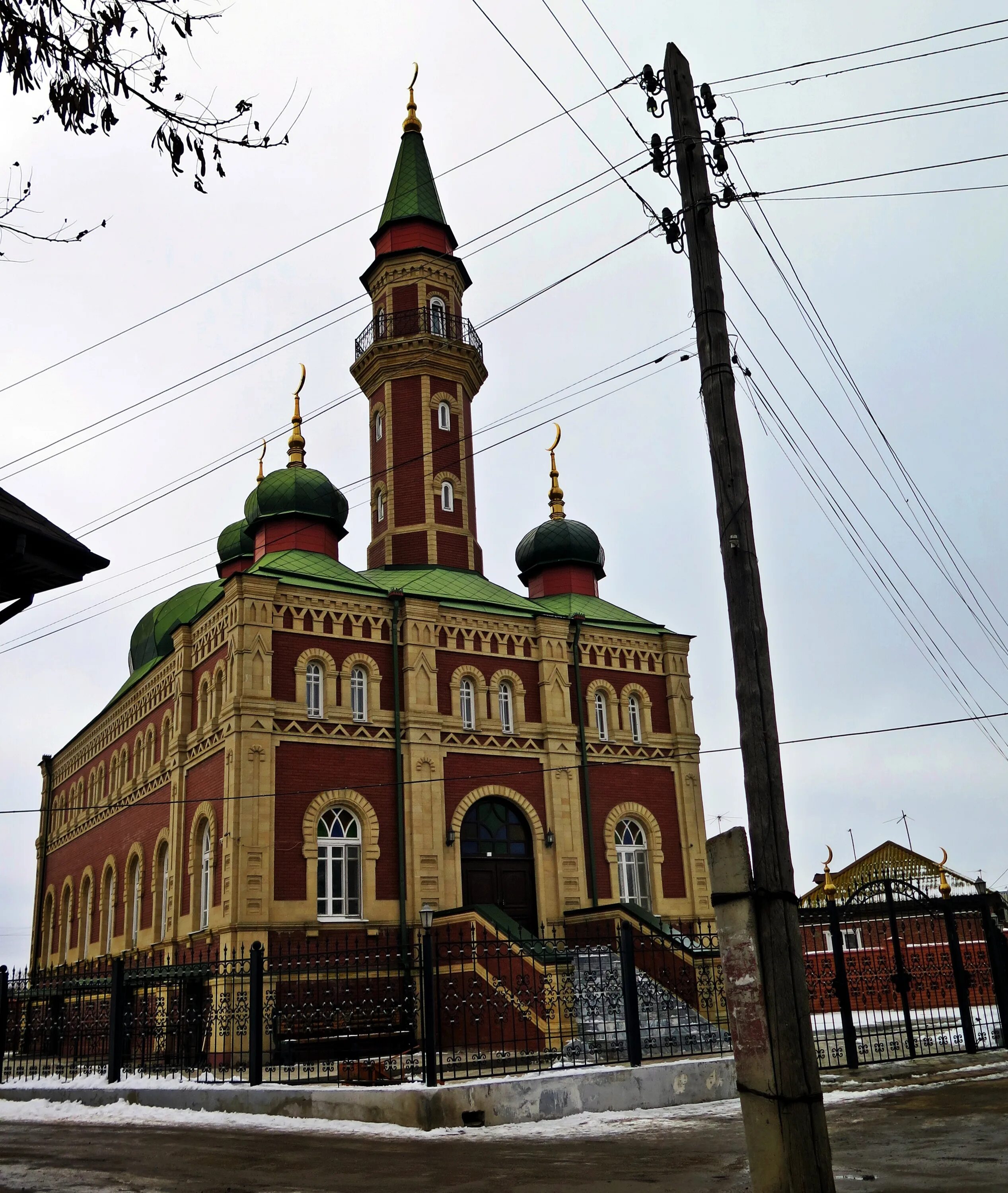 Погода красный яр. Астраханская мечеть. Мечеть красного Яра Астраханской. Мечеть в Пскове. Село красный Яр Астраханская область.