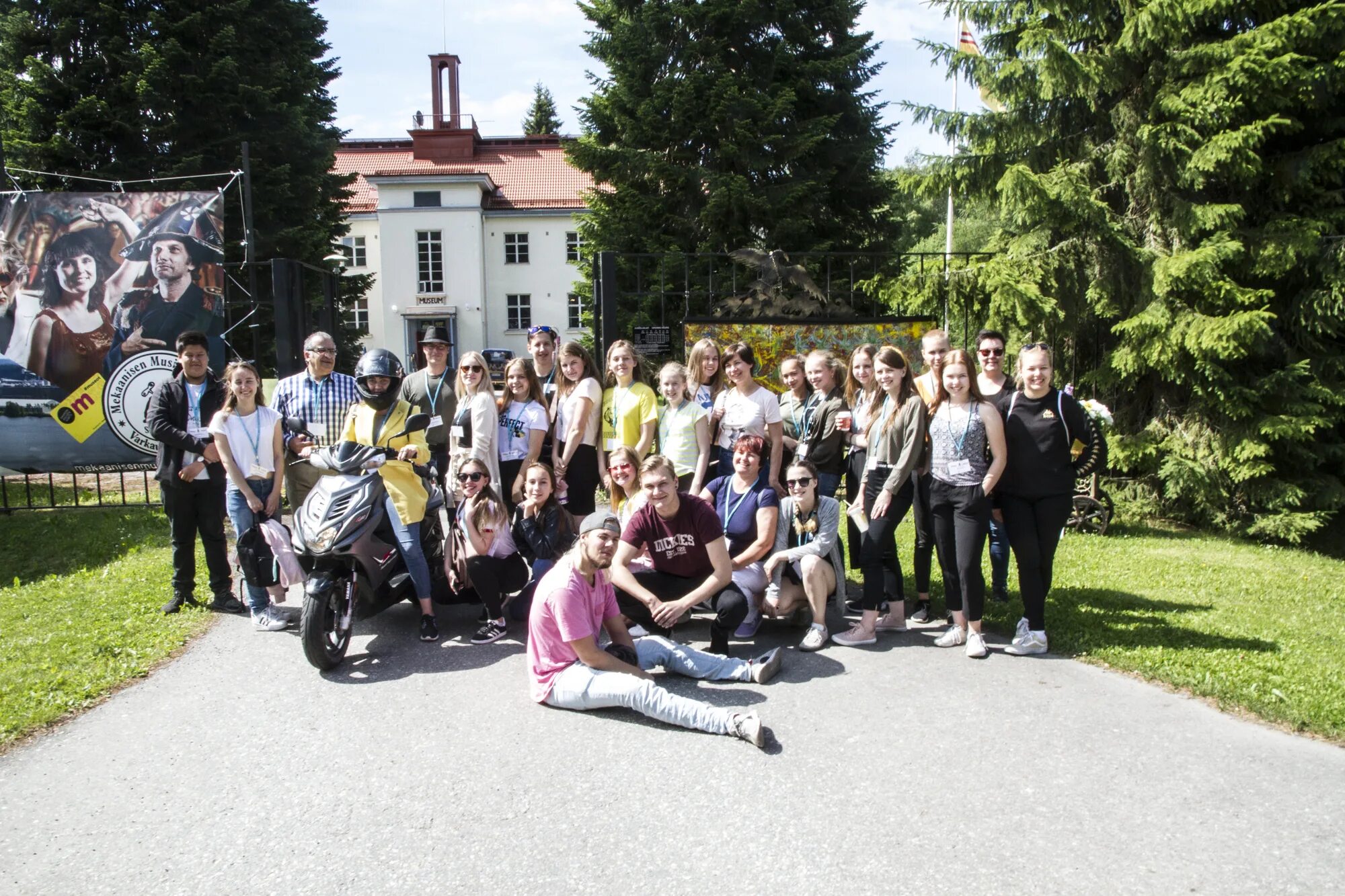 Школа 29 петрозаводск. 29 Школа Петрозаводск. Ровесник Петрозаводск. Город Петрозаводск школа на Варкауса.