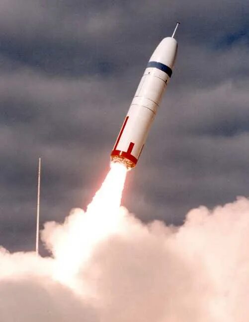 Трайдент баллистическая ракета. Трайдент. Ugm-133a trident ii d5. Ракета trident-1 рр. Ракета трайдент 2.