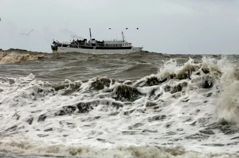 Шторм на море прогноз
