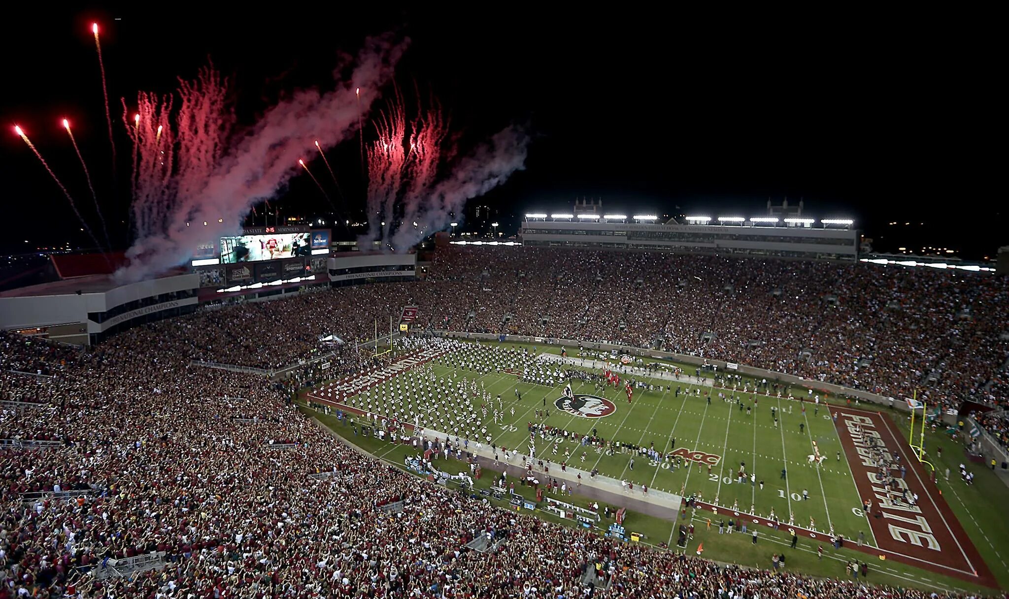 Шаман стадион. Doak Campbell Stadium — Florida State University, Florida. Кэмпбелл Сидней стадион. West Florida Stadium.