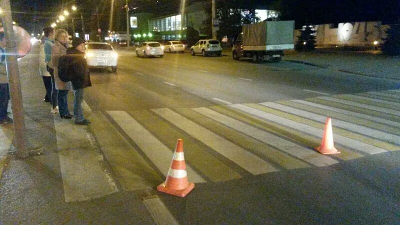 Липецк сбили пешехода сегодня. Автобус сбил пешехода Москва.