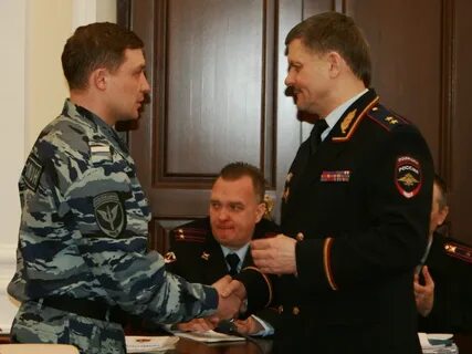 Начальник омона
