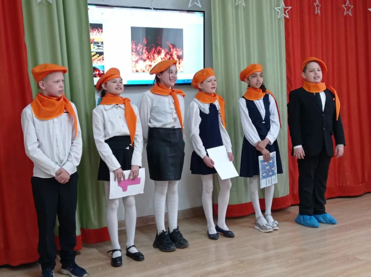 Агитбригада. Сценарий конкурса агитбригад. Агитбригада за зож. Выступление агитбригады. Сценарий конкурса агитбригад.