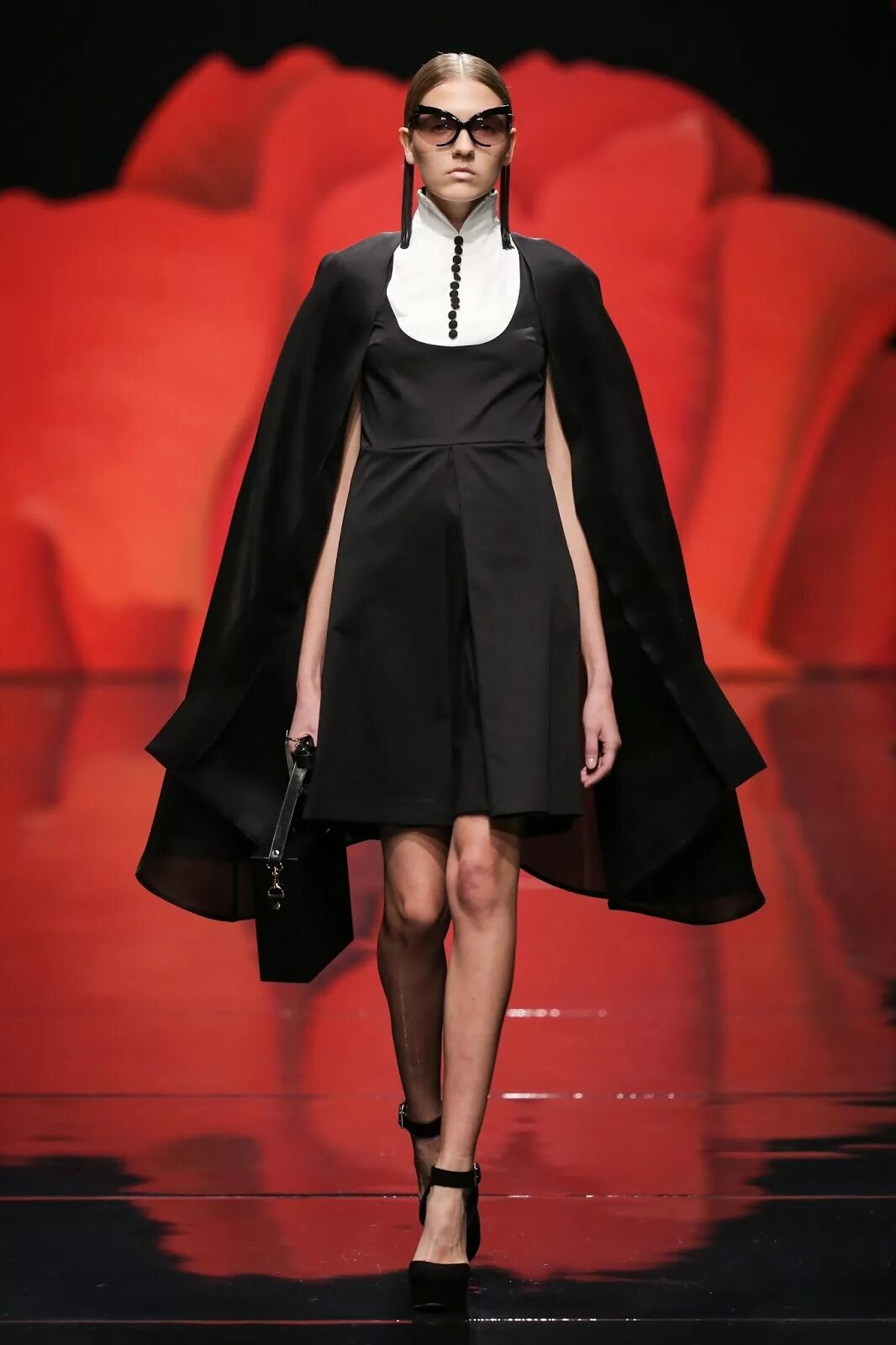 Показ alexander arutyunov в электродепо “красная пресня” (весна-лето 2020г. Александр арутюнов. Саша арутюнов. Александр арутюнов дизайнер модели. Модельер арутюнов александр.