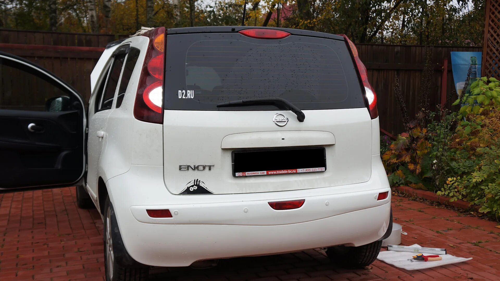 Ниссан ноте фото сзади LED: Задние габариты/стоп сигнал Nissan Note (1G), 1,4 л, 2012 года стайлинг D