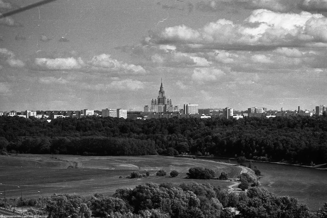 70 холмов. Крылатские холмы 90е. Pastvu Москва 1992. Крылатское 1980. Вид с Крылатских холмов 1980.