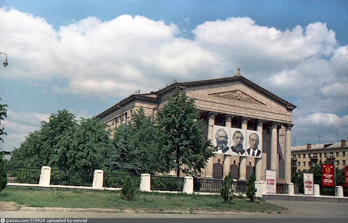 Жуковский дворец. Жуковский город дк. городской дворец культуры жуковский. старый дк жуковский. жуковский дк имени ленина.