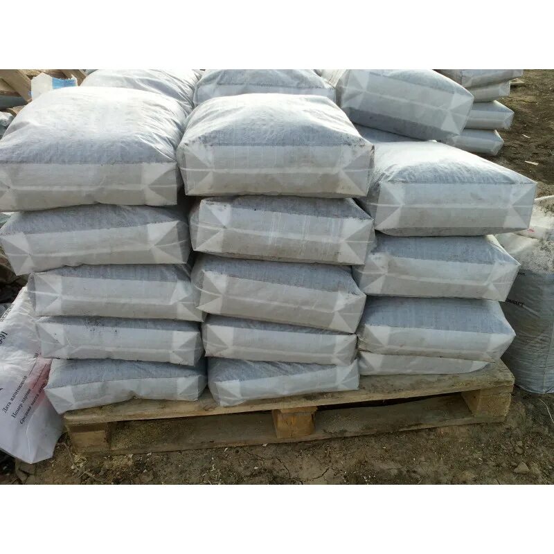 Песок в мешках. Мешок земли 50 литров. Каолиновая глина для печей. Щебень известняк в мешках 30 кг. Сухая глина в мешках.