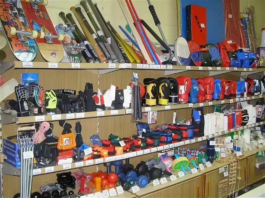 Магазиныспортоварывссср. Витрины советских магазинов. Магазины 80 годов. Советские спорттовары. Советские мото магазины.