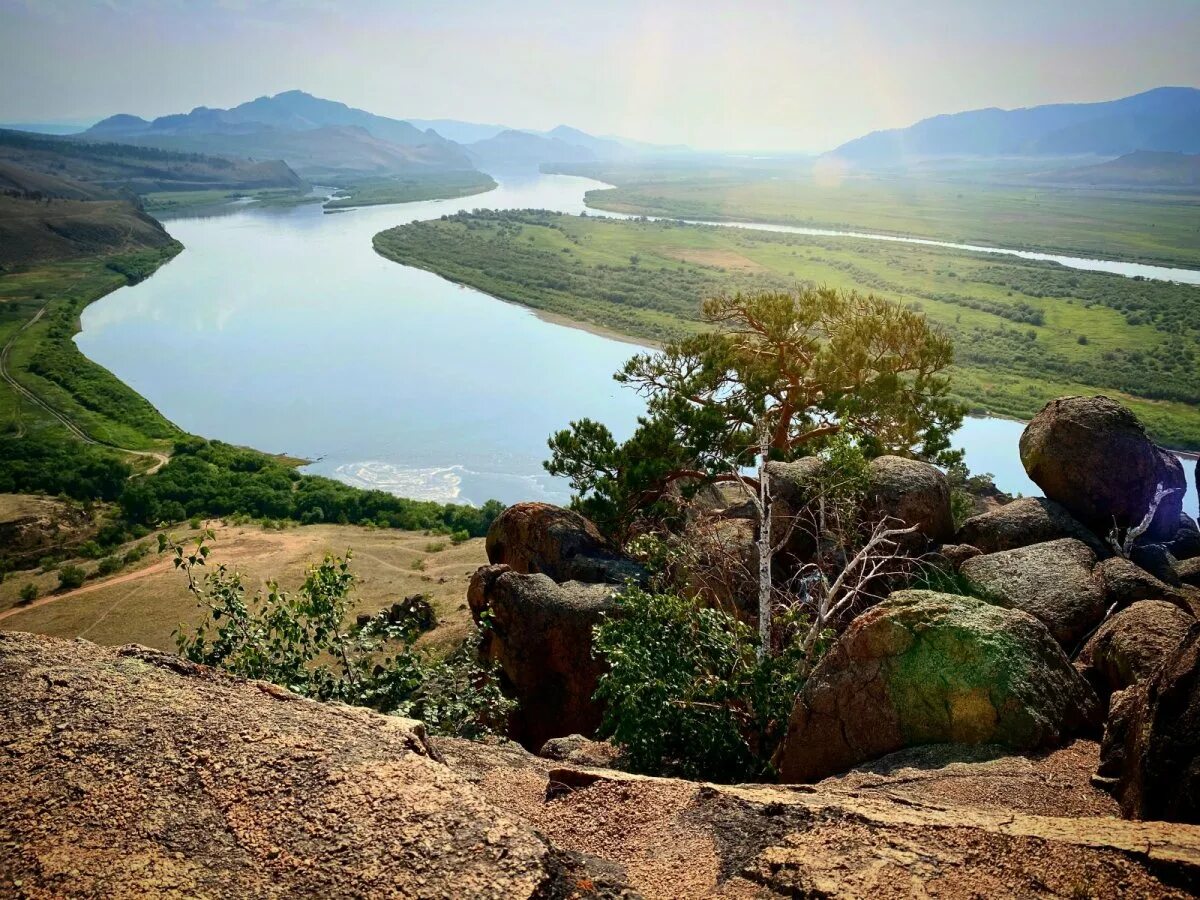 Бурятия 100. Река Селенга в Бурятии. Река Селенга Бурятия вид сверху. Озеро Курма Байкал. Река Ангара в Улан-Удэ.